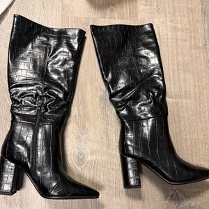 Black Croc Embossed Mid Calf Heeled Boots Size 6